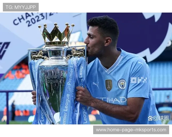 曼城罗德里中场拦截后推进助攻决定结局